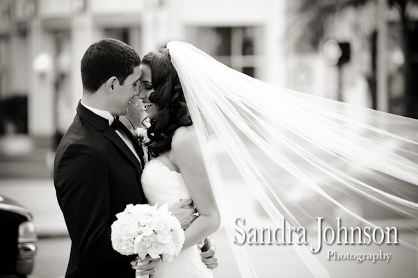 Best Maggiano's Orlando wedding photographer - Sandra Johnson (SJFoto.com)